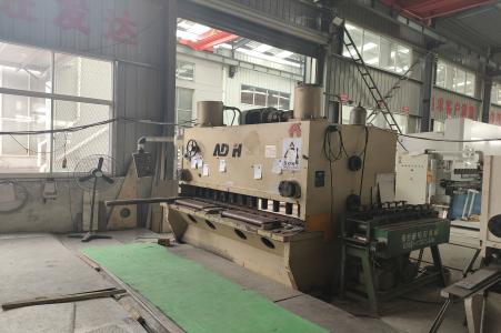 剪板機